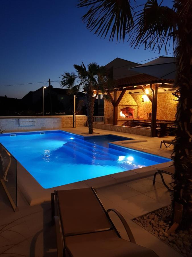 Apartments Sun Dance With Heated Pool Novalja Buitenkant foto